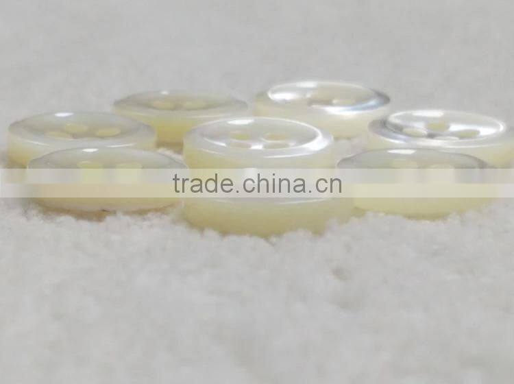 High Quality 4 Holes Natural Troca Shell Button
