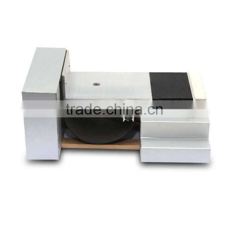 construction joint for concrete floor corner gaps