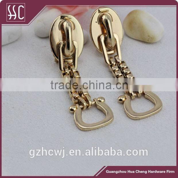 gold metal hanging ornament, metal bag accessory, Guangzhou metal hardware for handbag accessory