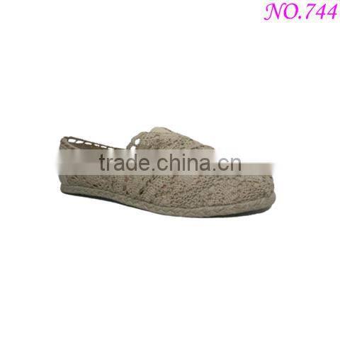 women casual flat shoes with pattern in all