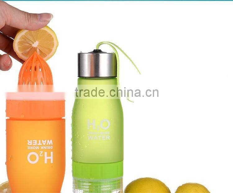 Plastic lemon water bottle juice cup fruit cups filter lemon squeezer fruit juice bottle