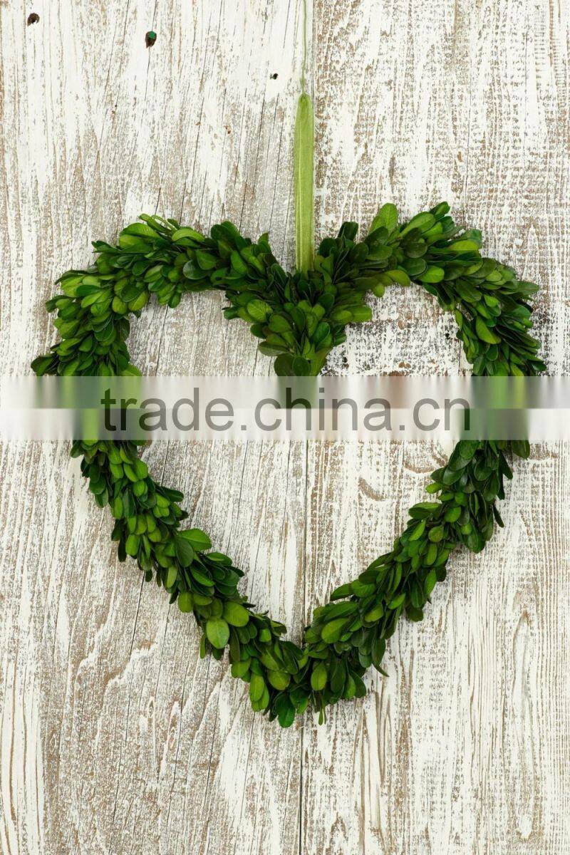 Preserved green boxwood heart with silk bowknot for abroad markets