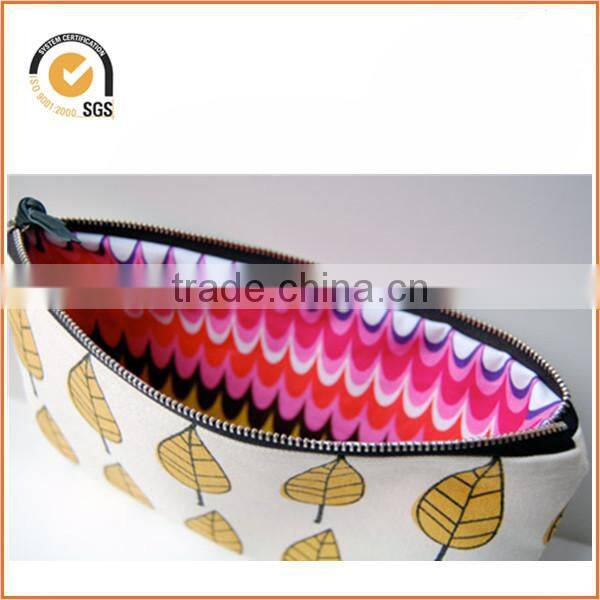 Blue and Black Brushed Twill Cotton Canvas Colorblocked Scalloped Edge Wristlet Zipper Pouch Clutch By Chiqun Dongguan CQ-H02012