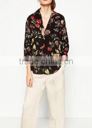 Runwaylover EY2327B 2017 Ladies Deep V-Neck Printed Blouse