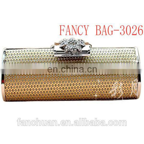 Silver Lady's Evening Bag with Chain