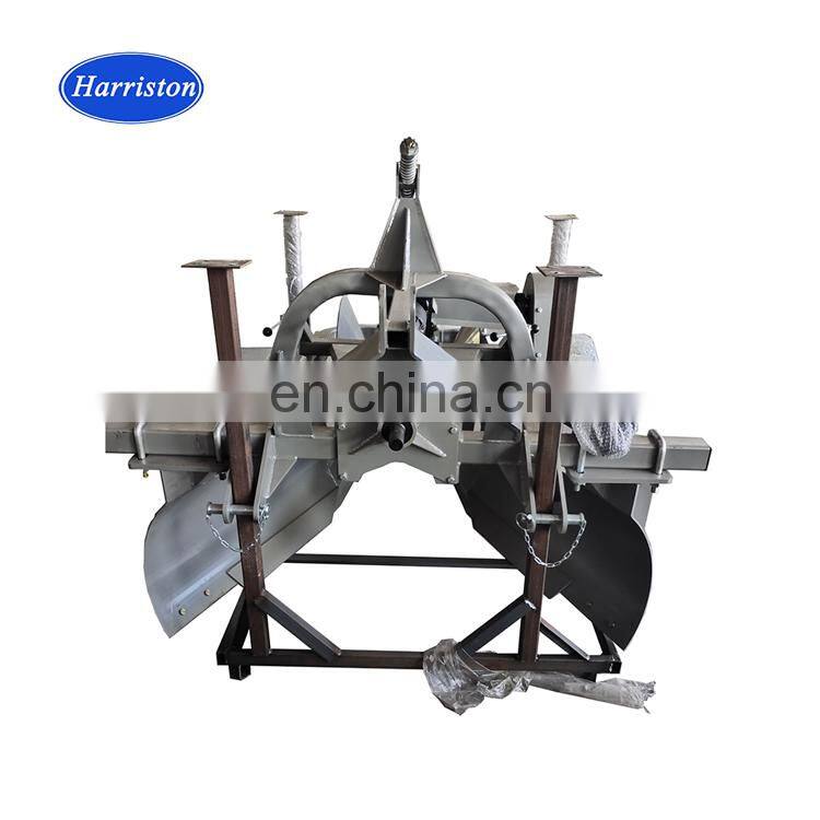 Four-wheel tractor hanging double-sided building machine