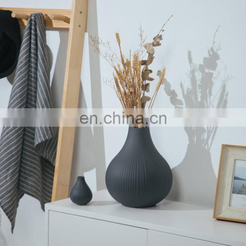 2021 House Ornaments Flower Decoration Black Ceramic Vases White Chinese Plant Modern Round Pottery Nordic Vase Home Decor
