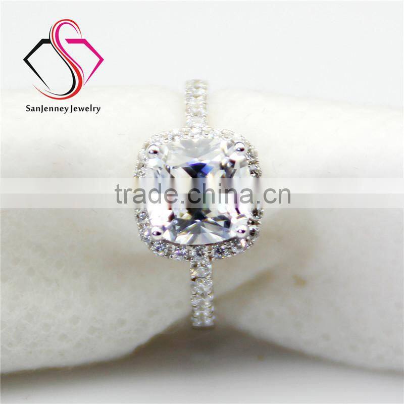 Cushion Cut Esmedora Moissanite 1.8CT 7mm Center 14k 18k White Yellow Gold Platinum Diamond Engagement Ring