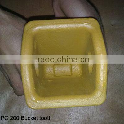 Komatsu Excavator PC200 Bucket tooth 205-70-19570
