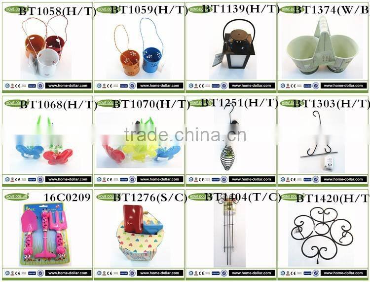 new product high quality decoration european handmade lantern tealight wire holder metal hanging candle in the dark