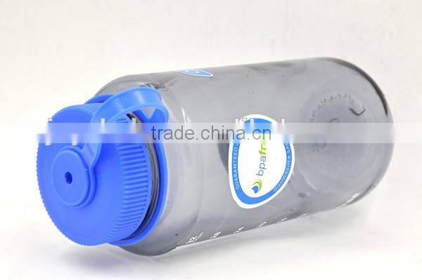 700ML BPA free Plastic Clear Drink Bottle with Flat Lid
