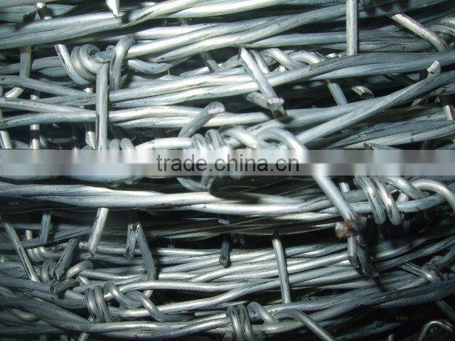 Razor barbed wire mesh fence