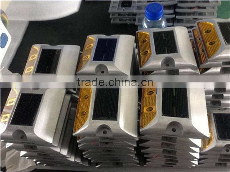 Starlight red flashing light high way cat eye reflective road stud