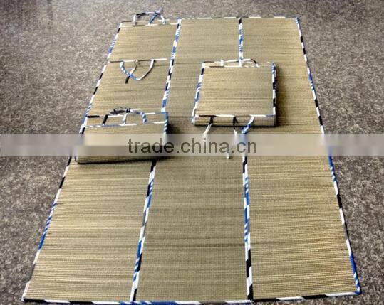 Folding Straw Beach Mat