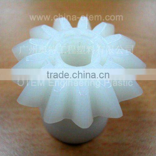 white high rigid PP spur gear