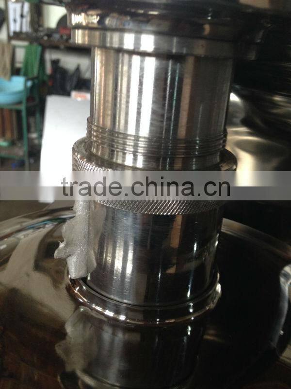 High-speed drum rotation structure oil centrifugal separator