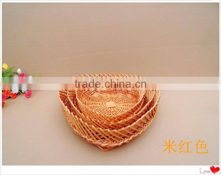 Natural heart shape wickr basket heart shape wicker gift basket heart shape wicker chrismas candy basket