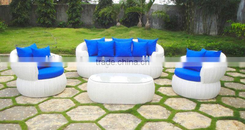 Plastics Luxury Rattan Furniture Round Sofa Set