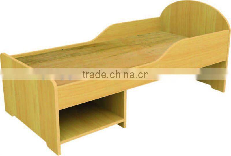 Kindergarten children play toys hole ball(A-22305)