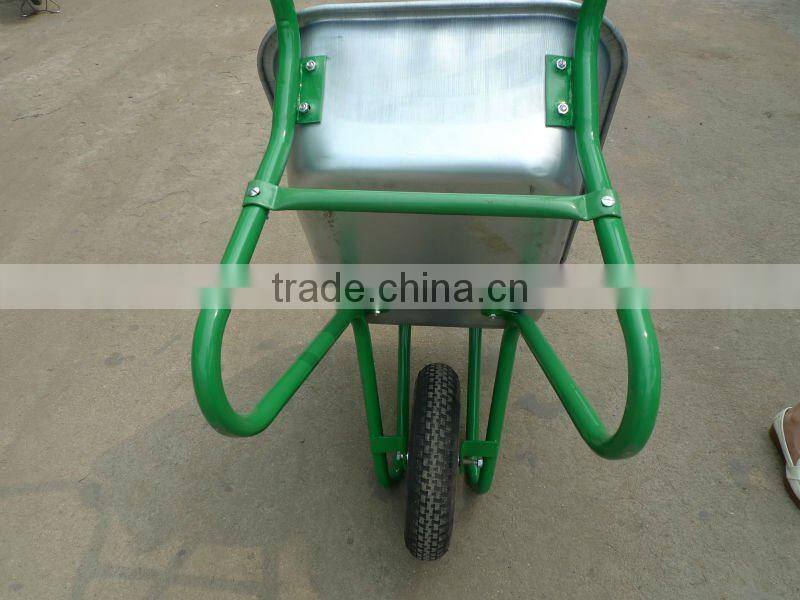 Russia model wheel barrow cheap and durable apply to garden agriculture and construction
