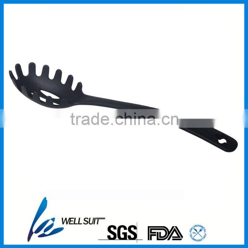 New 6 pc nylon kitchen tools set