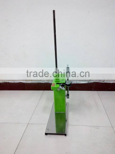 good quality Labor saving manual sausage clipper machine, using U711 clips