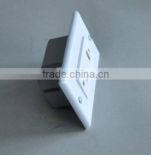 USA type wall socket with 1 USB port