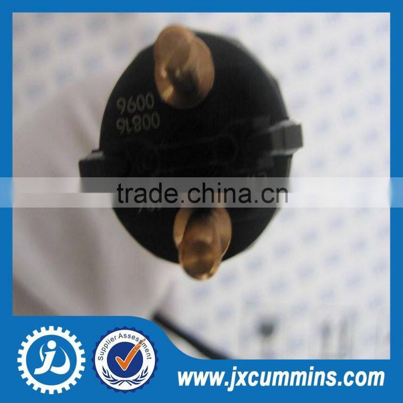 Hot sale original auto parts fuel injector D5010222526
