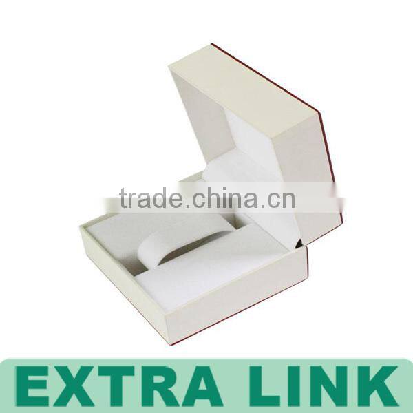 Clear Window Paper Jewelry Box With Magnetic Closure
