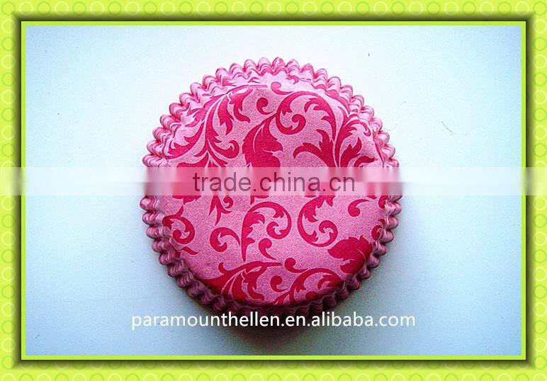 Dessert cup with printed flower patterns