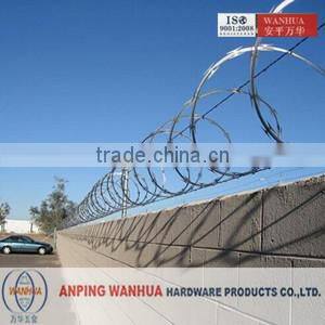 low price 2015 razor barbed wire for fencing of residences ( professional factory)