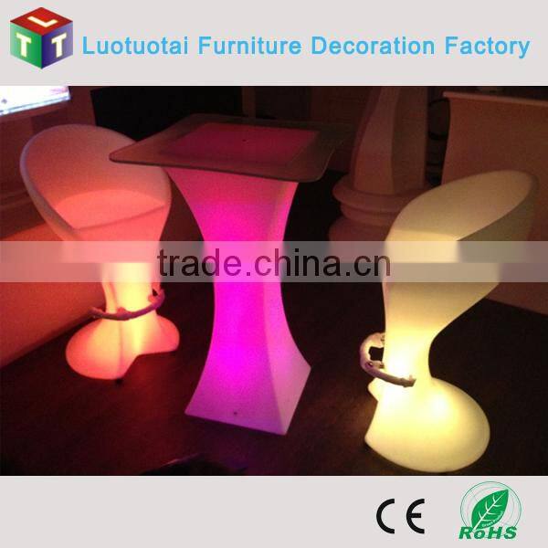 Glowing/illuminated/luminous cube chair with RGBW color change