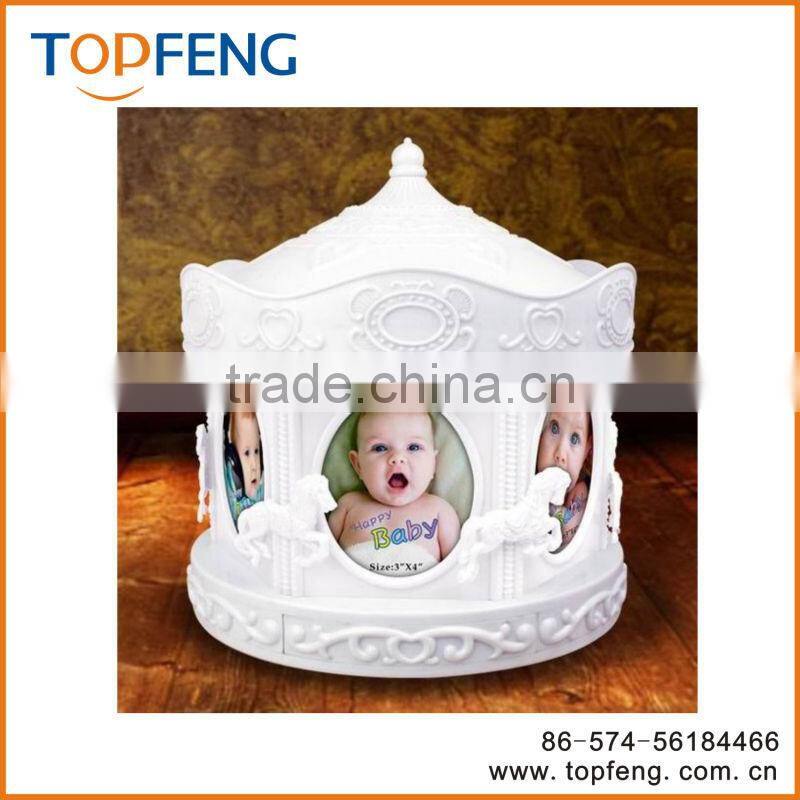 Revolving photo frame
