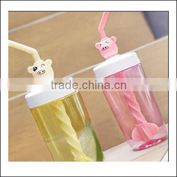 New cartoon lovely bear coffee plastic water cup juice cup with straw for kids,custom food grade plastic coffee cup tea mug cups