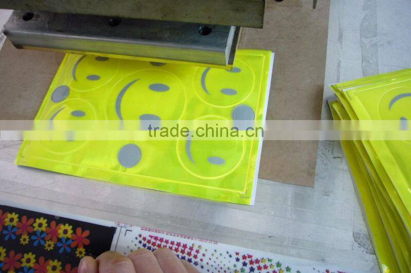 pvc car promotion reflective keychain manufacture for kids