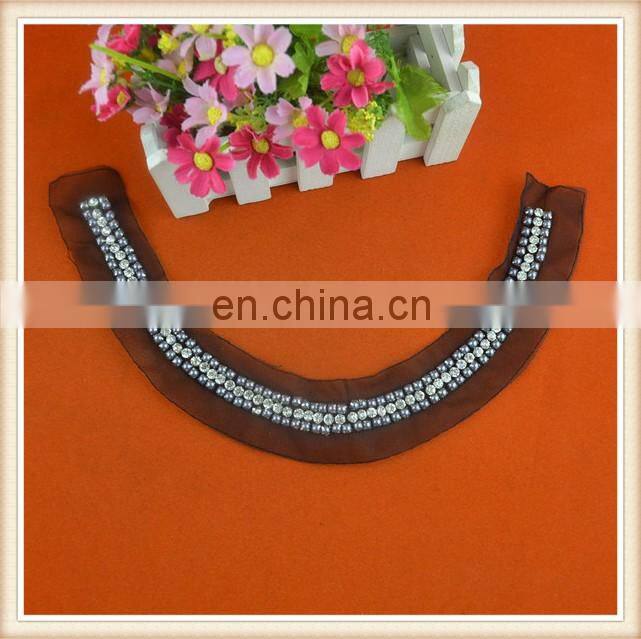 Latest custom wholesale design rhinestone beads embroidery neck trim