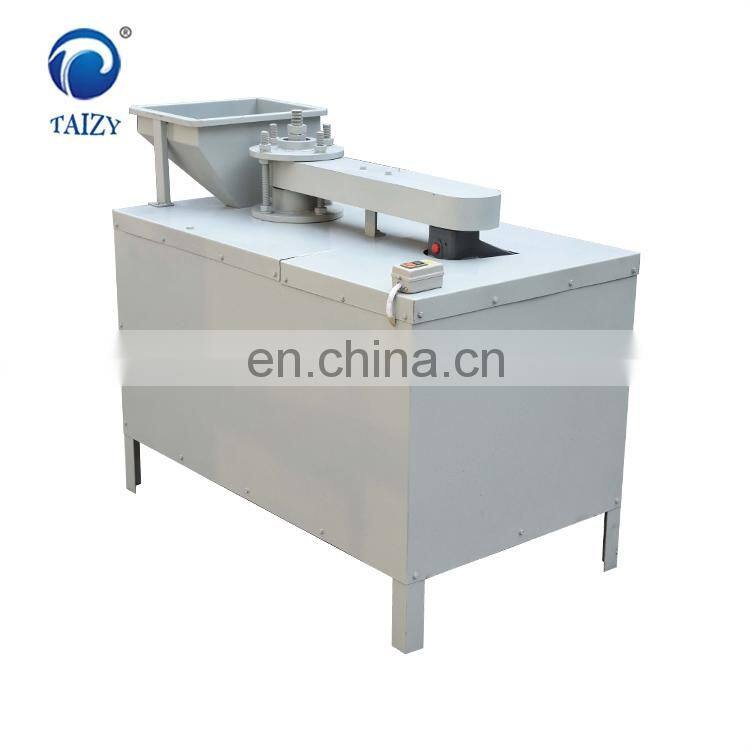 Automatic Walnut Shell Breaker Removal Cracker Peeling Pecan Nut Sheller Black Walnut Cracking Machine For Sale