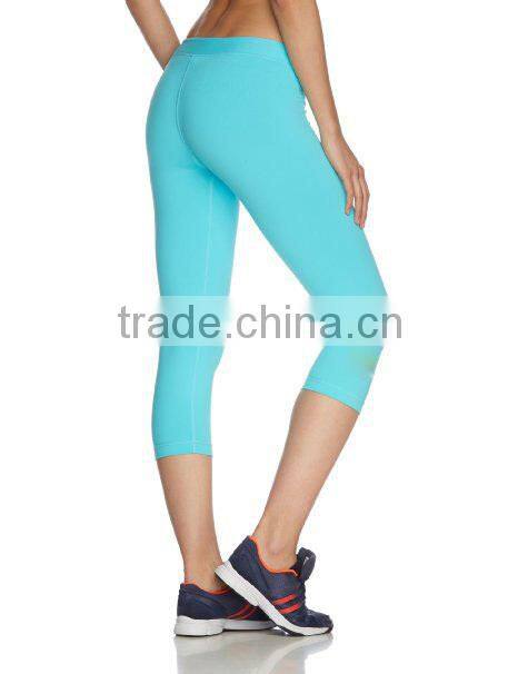 nylon/spandex dry fit logo printed capri pants for women