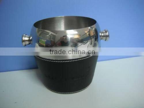 stainless steel Ice bucket with a lid, the mirror finished wine bucket