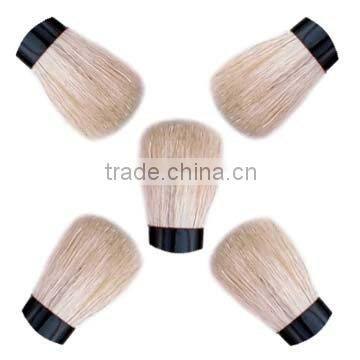 White Maximum Coverage Concealer Brush 010