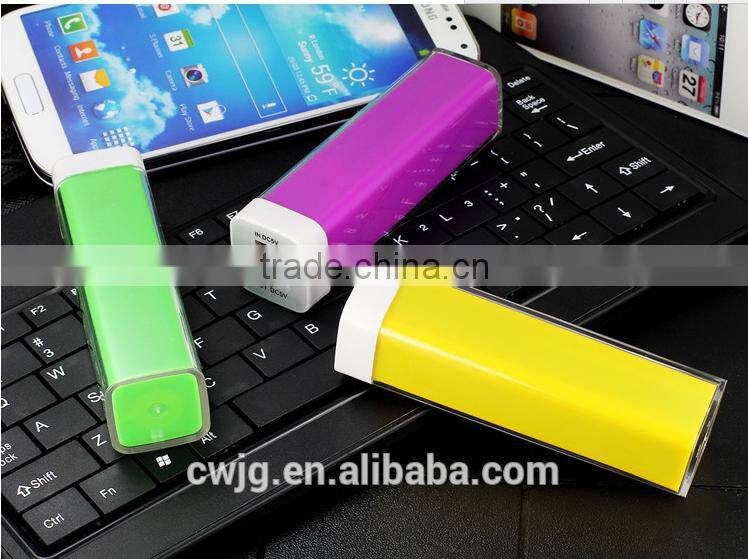 Universal Power Bank 2600mah Exterbal Battery For All Mobile Phone Minion Power Bank