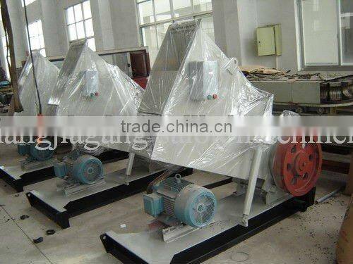 Plastic pipe crusher