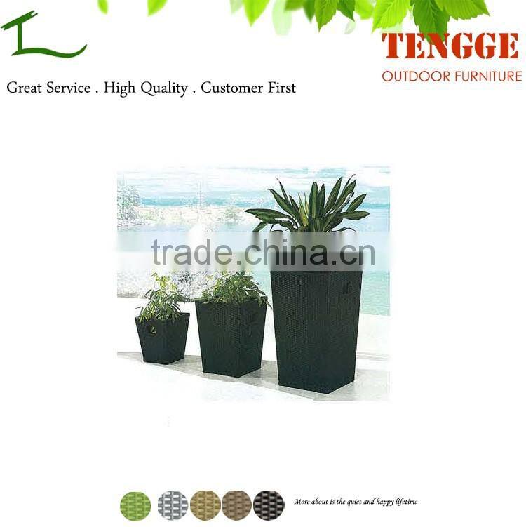 YH-8242 Garden Furniture Flowerpot Resin Rattan Garden Planters