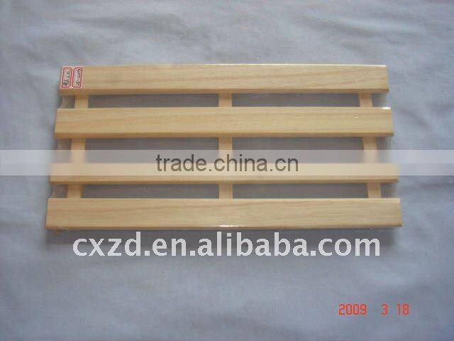 Wood bath mat's shape like a bird