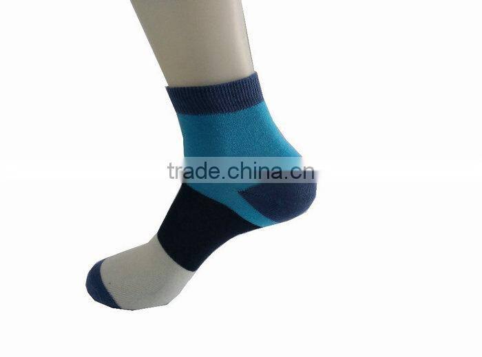 Custom Logo Fashion Eco-Friendly Football Free Size Sports Socks