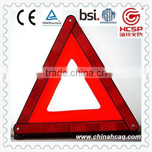 Road emergency warning reflective triangle