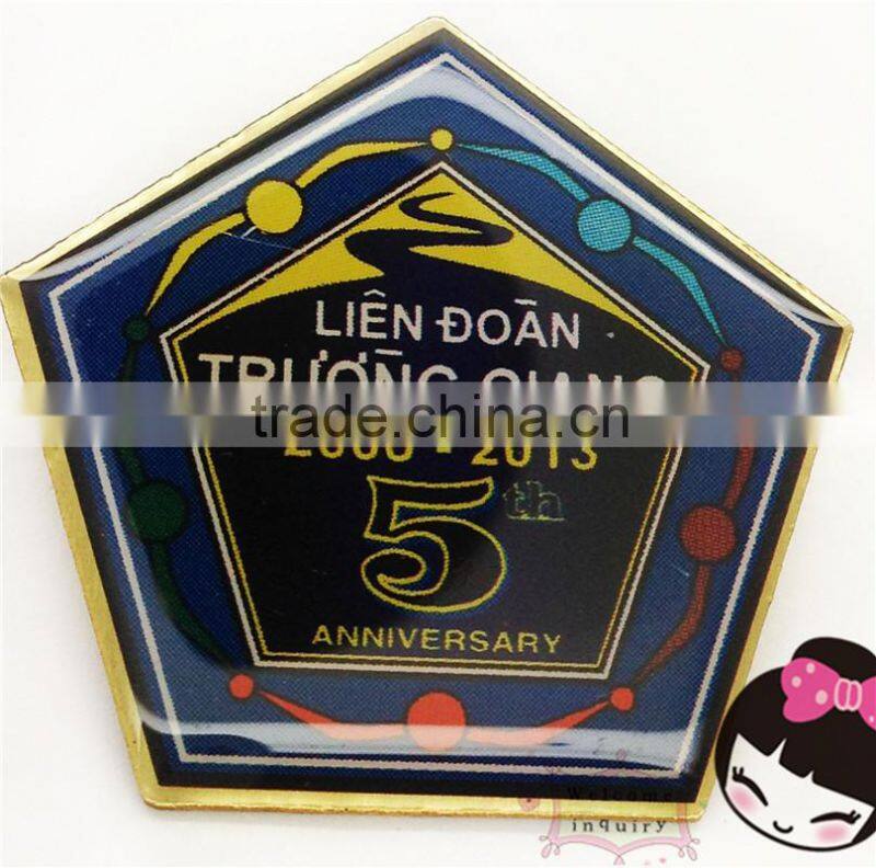 Anniversary lapel pin badge convex polygon Number 5 custom lapel pin badge