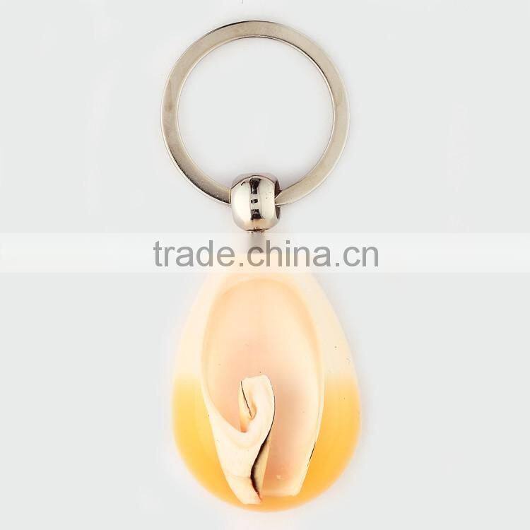 2016 Hot selling keychain with real sealife peacock shell
