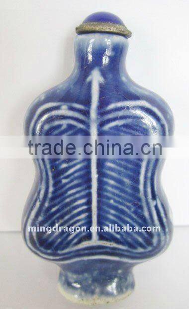 Chinese white and blue porcelain hand painting painted snuff bottle collection