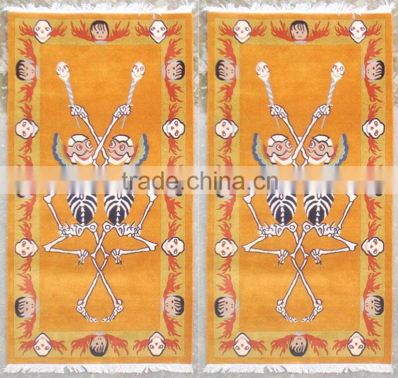 Flower and bird pattern carpet